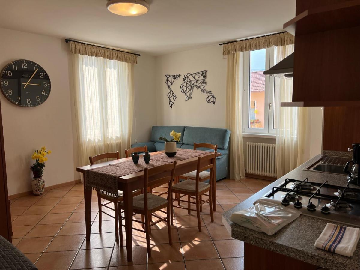 Appartamenti Baia Azzurra 6. Torbole Sul Garda Luaran gambar