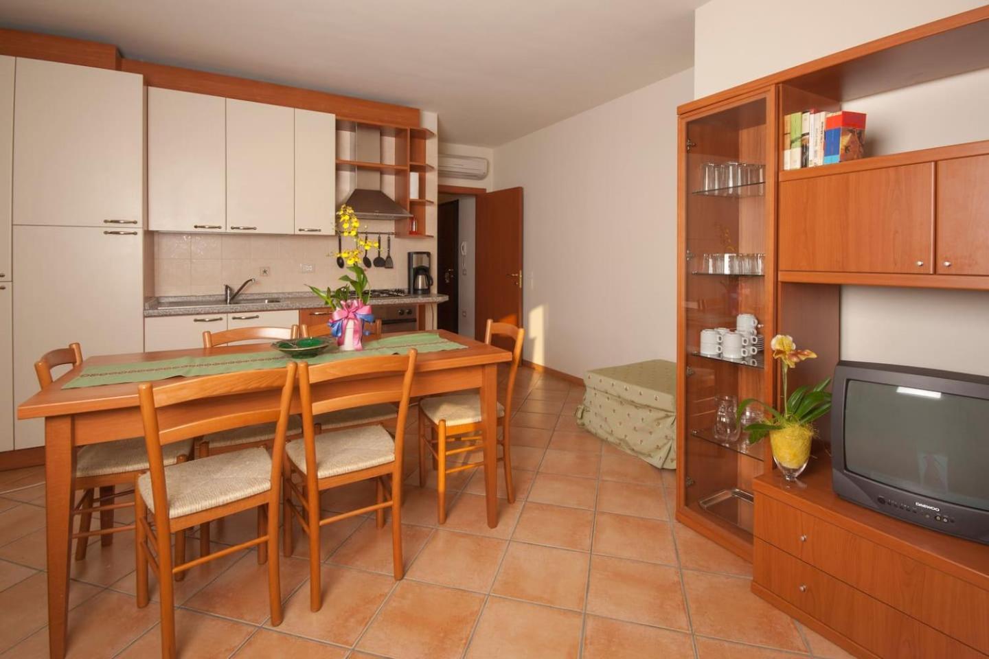 Appartamenti Baia Azzurra 6. Torbole Sul Garda Luaran gambar